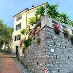 Casa Mojn Lerici