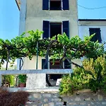 Casa Mojn Lerici