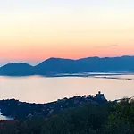 Casa Mojn Tatil Evi Lerici